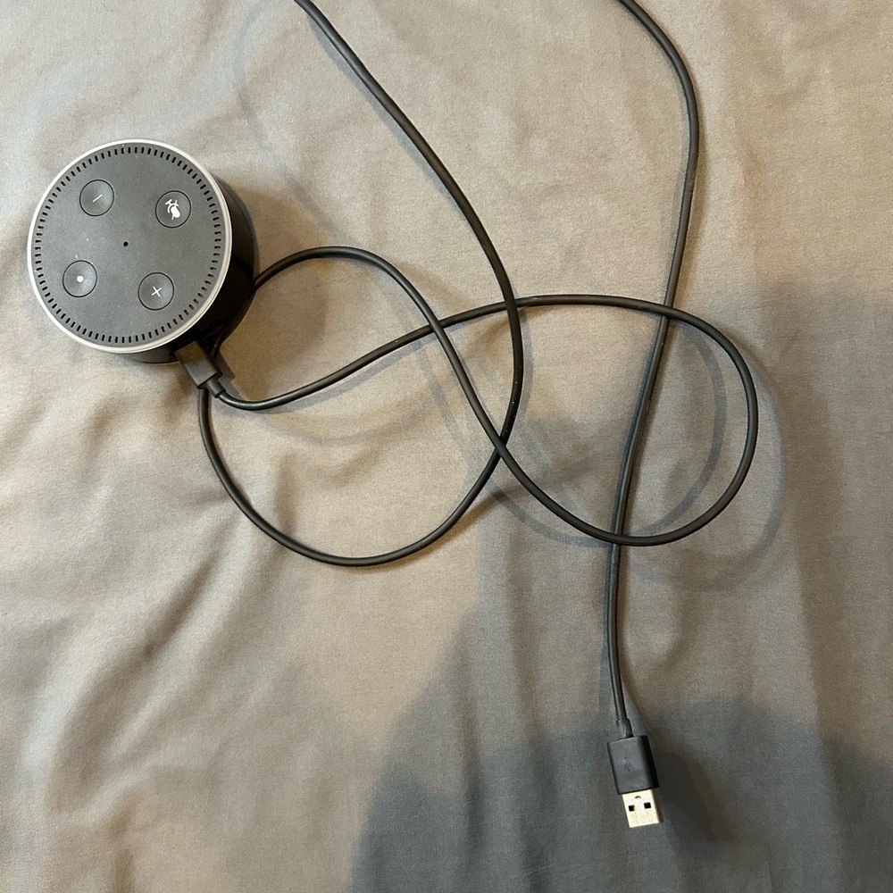 Amazon Black Echo Dot Power Base with Attached Cable (LIKE NEW) - Picture 9 of 10
